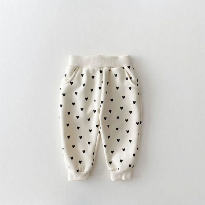LYNN & CO | "Hartveroverende Babykledingset"