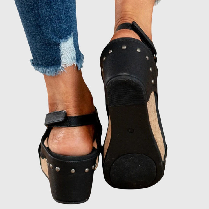 ADELA | COMFY SANDALS