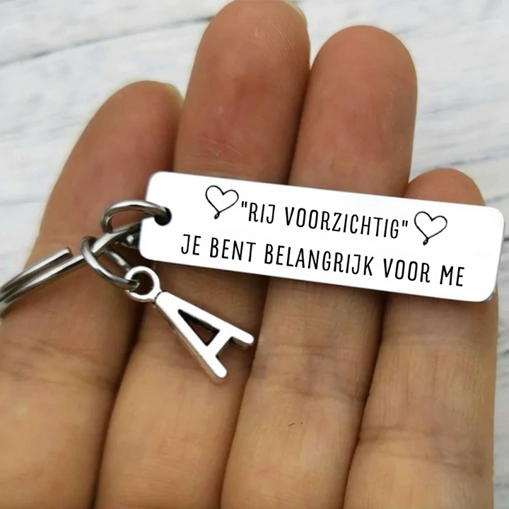 LYNN & CO | 'Rij voorzichtig' - Sleutelhanger voor iemand van wie je houdt!