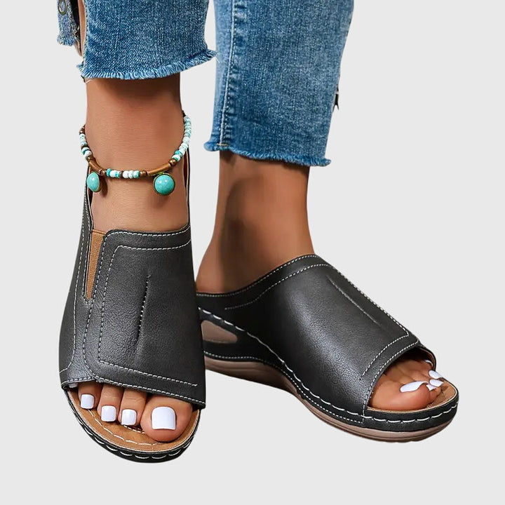 ARETHA | COMFY SANDALS