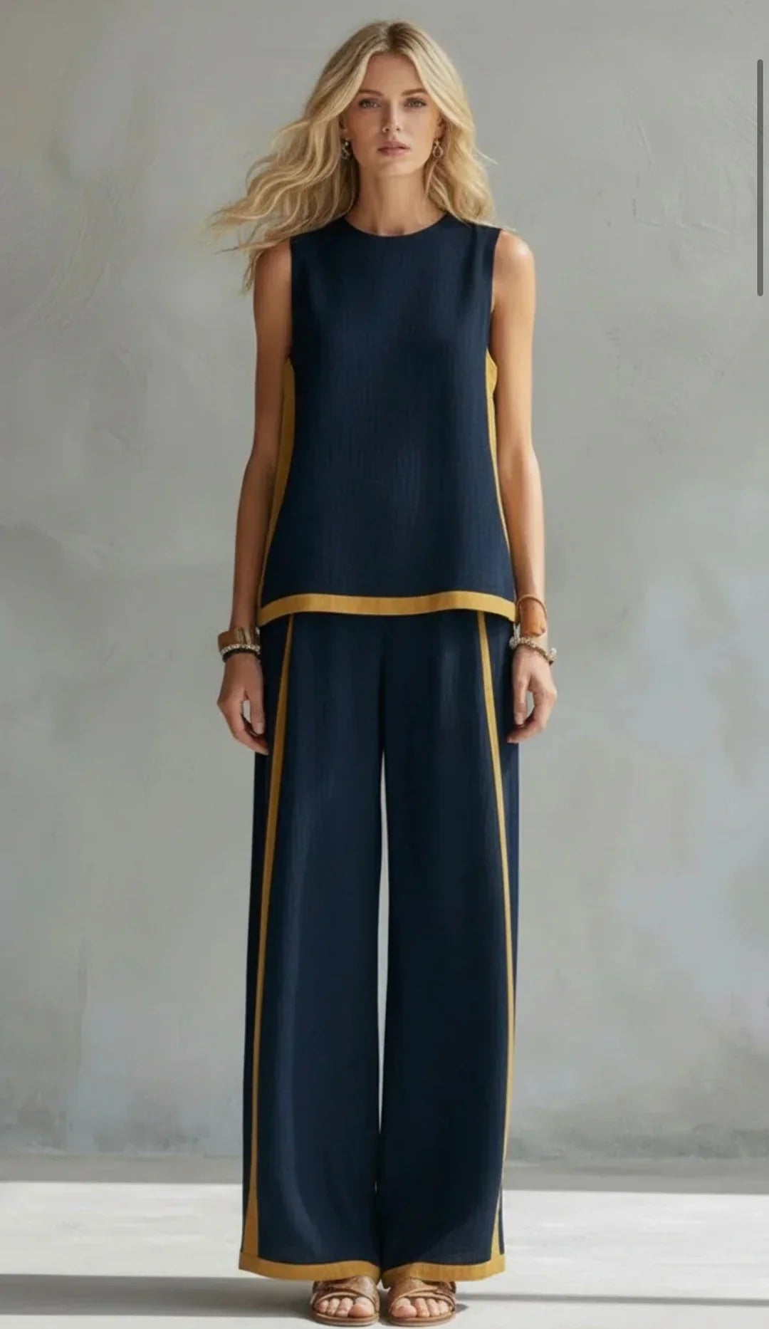 Ursula - Elegant and casual set of waistcoat and trousers with two-tone finishes