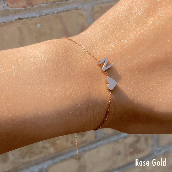 LYNN™ - Hartverwarmende Initiaal Armband - 1 + 1 GRATIS!