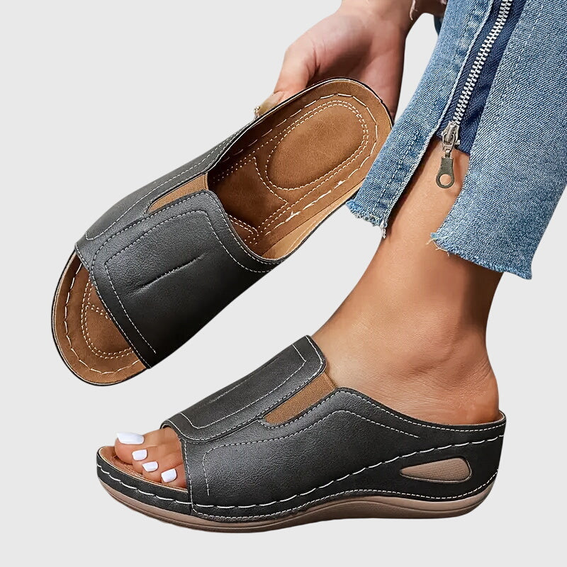 ARETHA | COMFY SANDALS